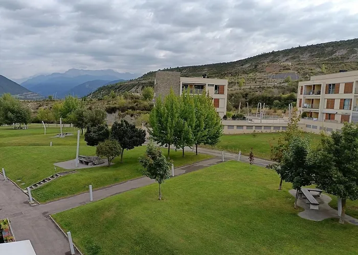 Sky, Golf Y Senderismo * Sabiñánigo